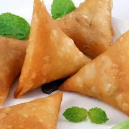 ربع كيلو سمبوسة بالجبن